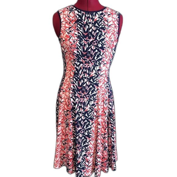 Gabby Skye Dresses & Skirts - Gabby Skye Dress Women Sz 6P Multi-Colored Floral Sleeveless Exposed Back Zipper